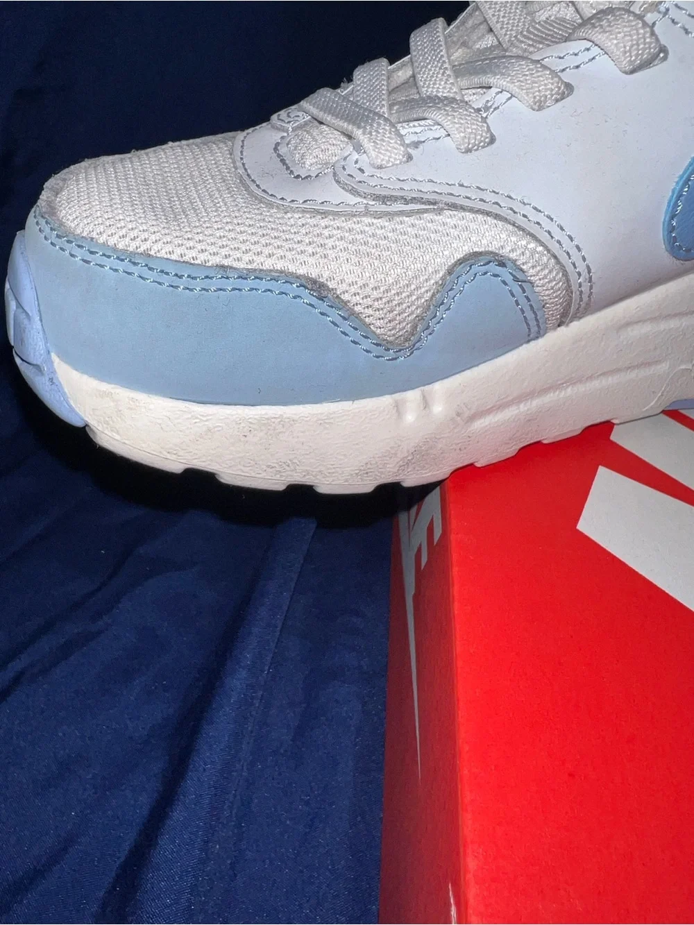 Nike Kids Airmax 1 Light Blue and White Low-Top Sneakers Sz 11c